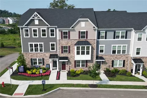 504 Nolan Cir, Cranberry Township, PA 16066