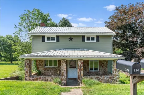 224 End, Connellsville, PA 15425