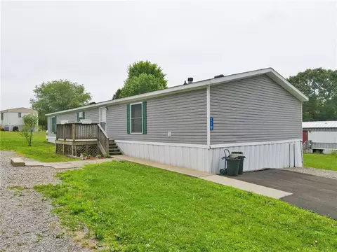 119 Woodview Dr, Valencia, PA 16059