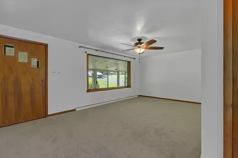 Living - 105 Eakin Dr, Beaver, PA 15009 photo 4 of 4