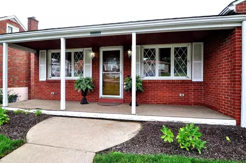2200 Parklyn St, Pittsburgh, PA 15234