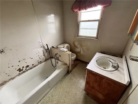 Bath - 46 Broadway Ave, North Irwin, PA 15642 photo 1 of 2