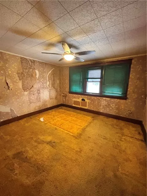 Bedroom - 46 Broadway Ave, North Irwin, PA 15642 photo 1 of 4
