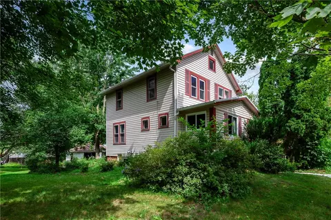 1077 Bechtol Ave, Sharon, PA 16146