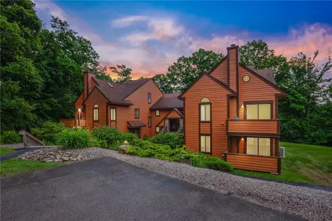 4704 Swiss Mountain Dr, Champion, PA 15622