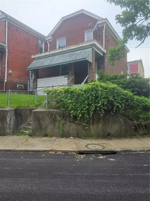 2945 Devlin St, Pittsburgh, PA 15210