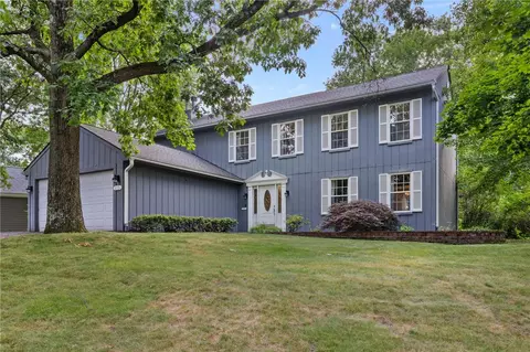215 Lafayette Dr, Cranberry Township, PA 16066