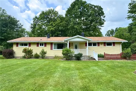 179 Centertown Rd, Grove City, PA 16127