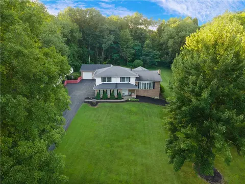 107 Dillon Ln, Slippery Rock, PA 16057