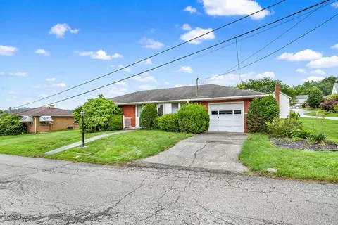 213 Marston St, Belle Vernon, PA 15012