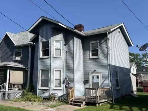513 Riverside Dr, Freeport, PA 16229