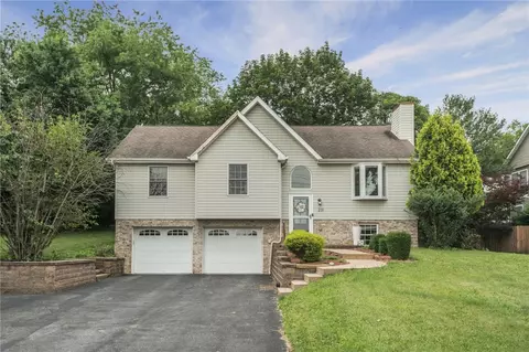 231 Loretta Dr, Monroeville, PA 15146