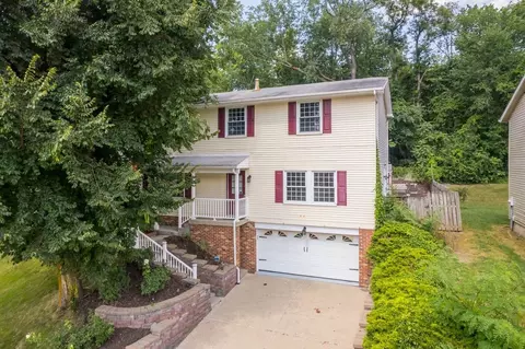 562 Shumaker Dr, Monroeville, PA 15146