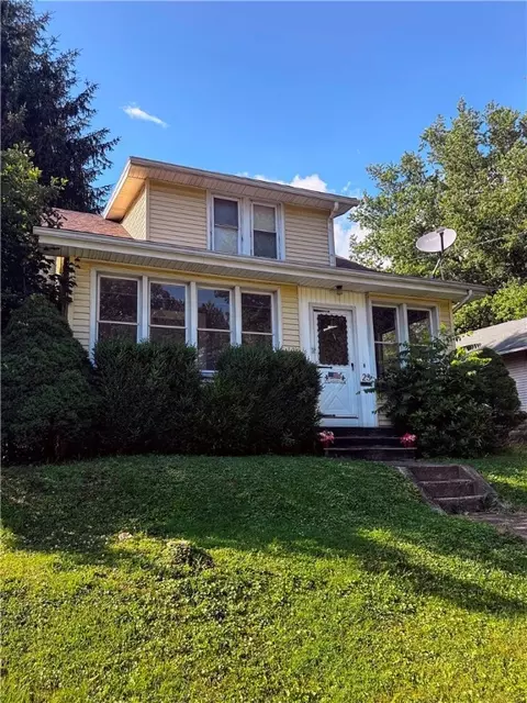 23 Alan Ave, Greenville, PA 16125