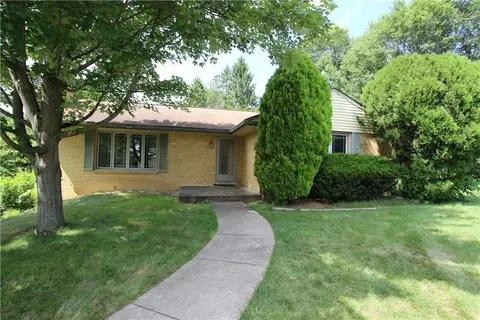 138 Demmel Dr, Canonsburg, PA 15317
