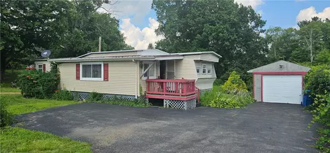3403 Ellwood Rd, New Castle, PA 16101