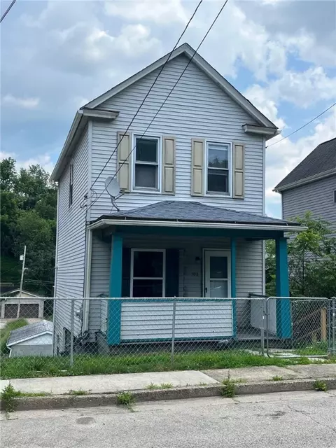 702 Sellers Ave, Jeannette, PA 15644