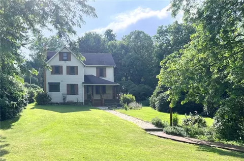 423 Bonniebrook Rd, Butler, PA 16002