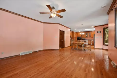 Living - 4 Hawthorne Ln, Irwin, PA 15642 photo 3 of 4