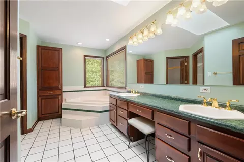 Bath - 4 Hawthorne Ln, Irwin, PA 15642 photo 1 of 3