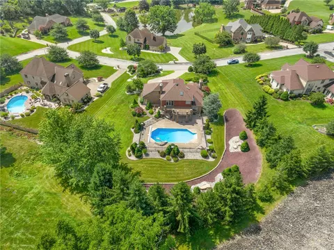View/Area - 4 Hawthorne Ln, Irwin, PA 15642 photo 2 of 2