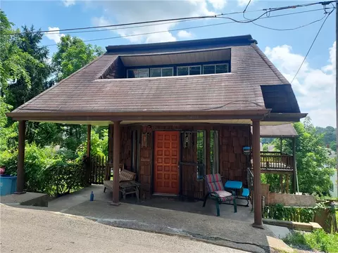 2420 Elsie St, Pittsburgh, PA 15210