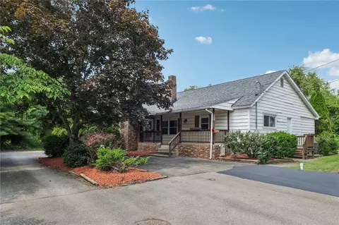 168 Debernardo Ln, Hillsville, PA 16132