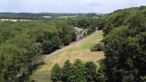150 Hammond Rd, Mars, PA 16046