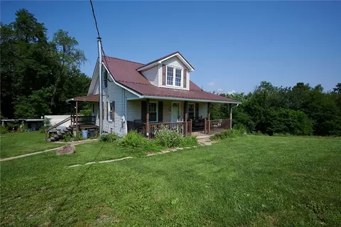 439 Fort Cherry Rd, Mcdonald, PA 15057