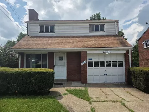 1054 Greentree Rd, Pittsburgh, PA 15220