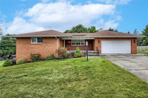 2010 Meadow Lane Dr, Greensburg, PA 15601