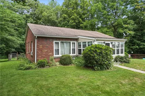 231 E North St, Mercer, PA 16137