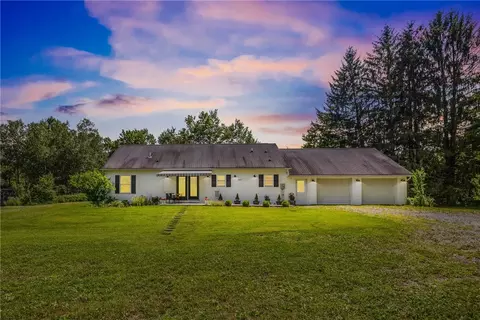 143 Woodsbrook Dr, Boswell, PA 15531