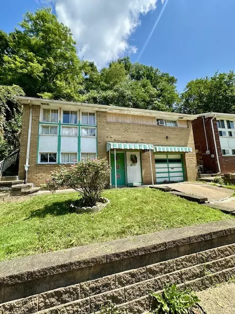 2691 Woodstock Ave, Pittsburgh, PA 15218
