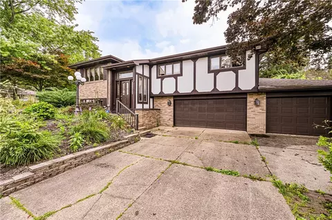 4045 Blue Willow, Irwin, PA 15642