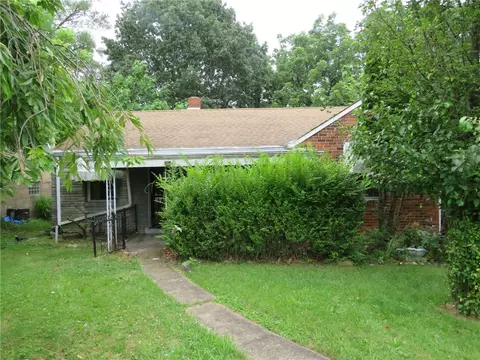 150 Marshall Dr, Pittsburgh, PA 15235