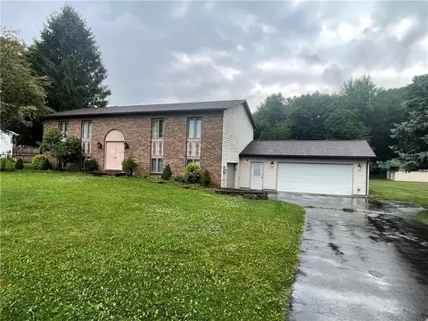31 Aylesworth Way, Grove City, PA 16127