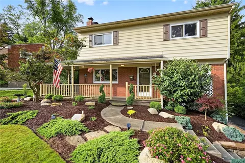 942 Wilamit Dr, Bethel Park, PA 15102