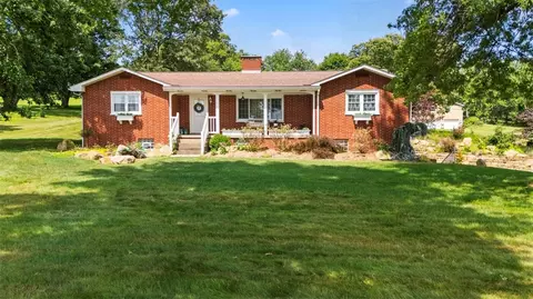 142 Sober Rd, Leechburg, PA 15656