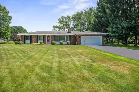 895 Christy Rd, Hermitage, PA 16148