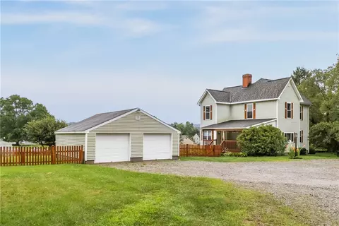 137 Carmichaels St, Rices Landing, PA 15357