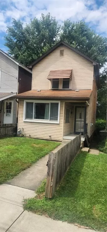 722 Crescent Ave, Ellwood City, PA 16117
