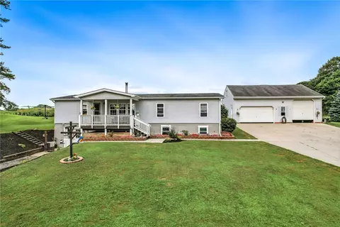 400 Oak Hill Rd, West Middlesex, PA 16159