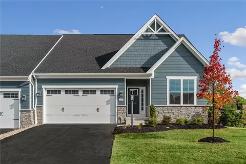 160 Olga Ave, Coraopolis, PA 15108