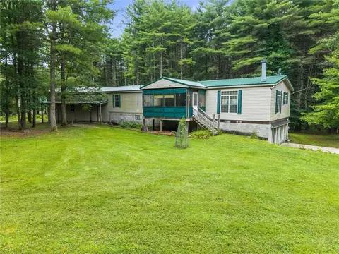 1771 Roundtown Rd, Leeper, PA 16233