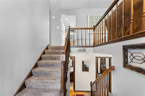239 Walnut St, Houston, PA 15342 photo 24