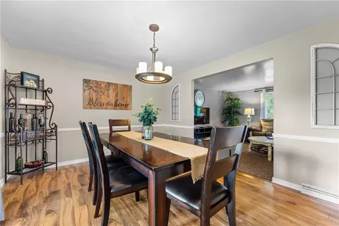 239 Walnut St, Houston, PA 15342 photo 9