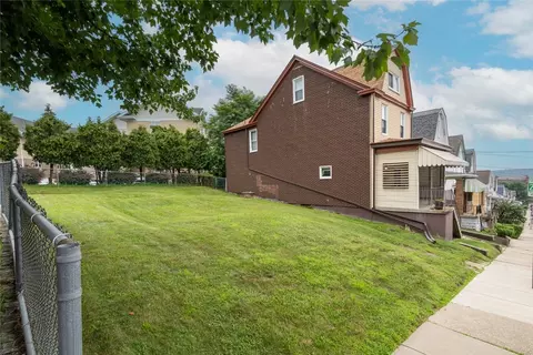 262 Dunseith, Pittsburgh, PA 15213