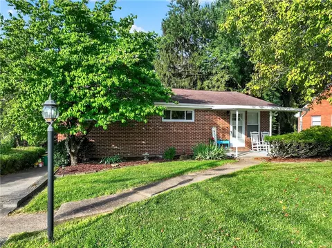 202 Holly Hill Dr, Pittsburgh, PA 15237