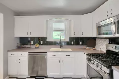 Kitchen - 9014 Willoughby Rd, Pittsburgh, PA 15237 photo 5 of 5